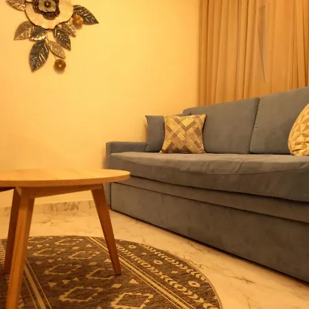Marble House Apartment *